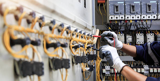 Professional Lighting Installation technician working in Vanderburgh County County, IN